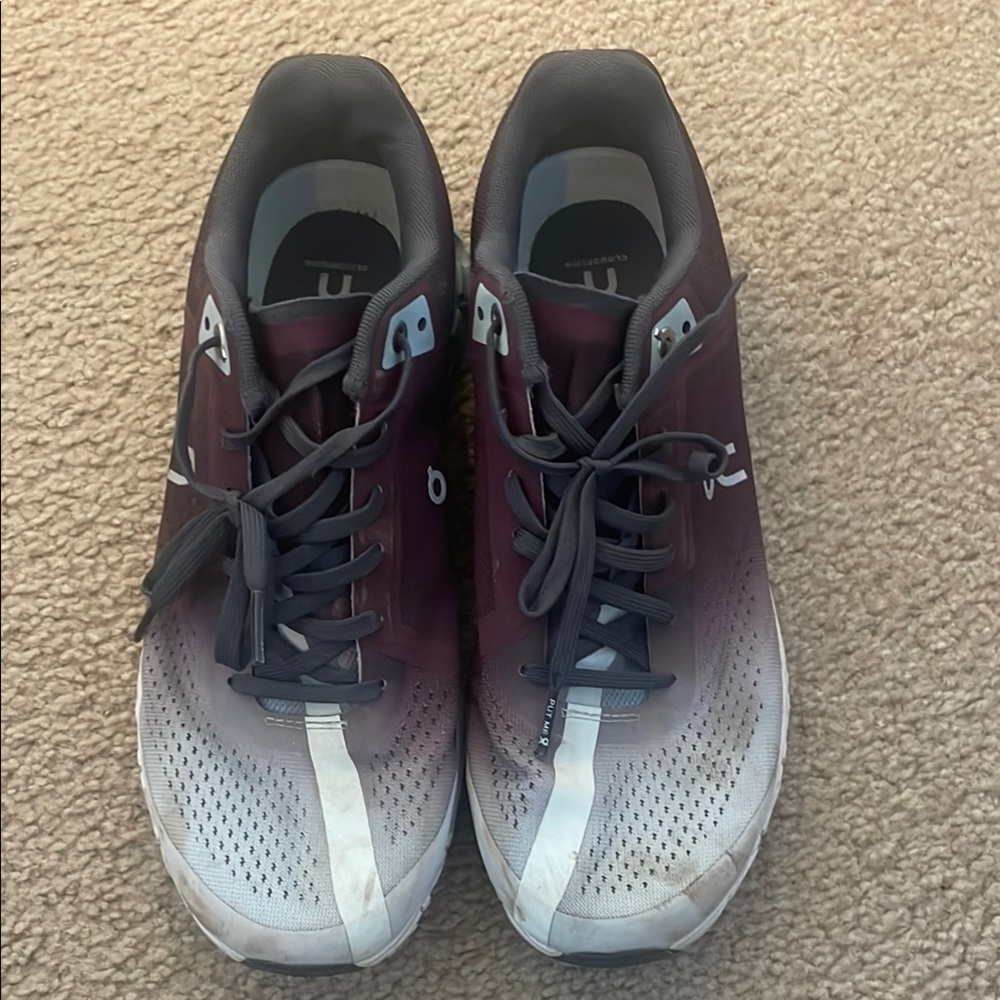 On Running women’s Gradient Sneakers
